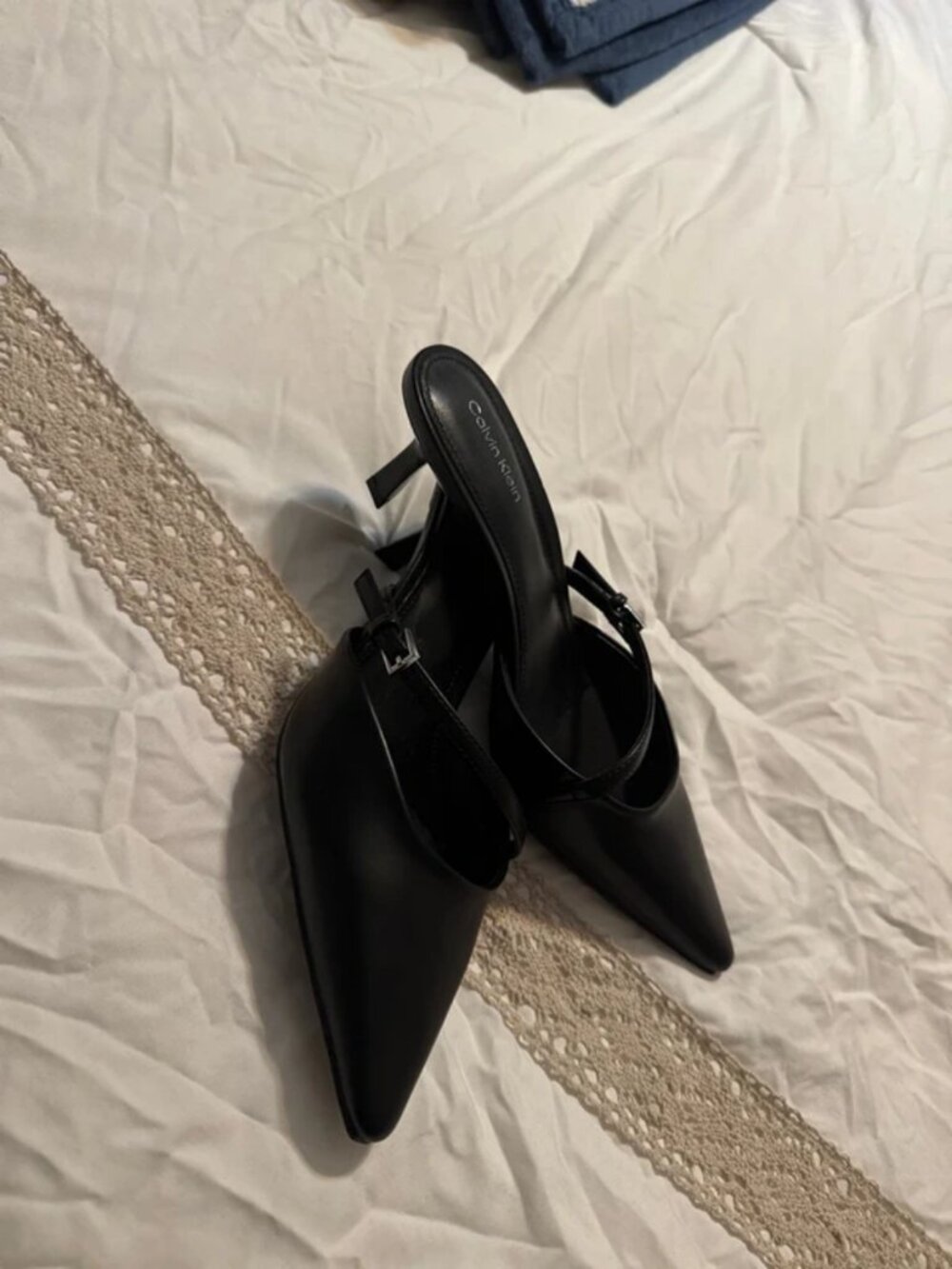 Kitten heels
